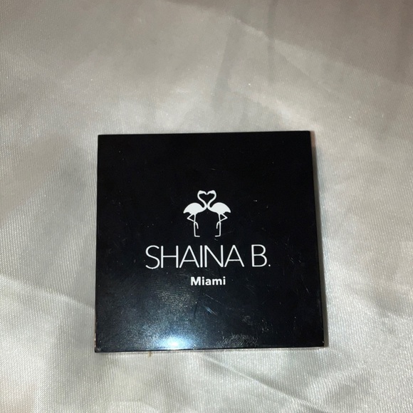 Shaina B. Eyeshadow Duo New - Picture 3 of 6